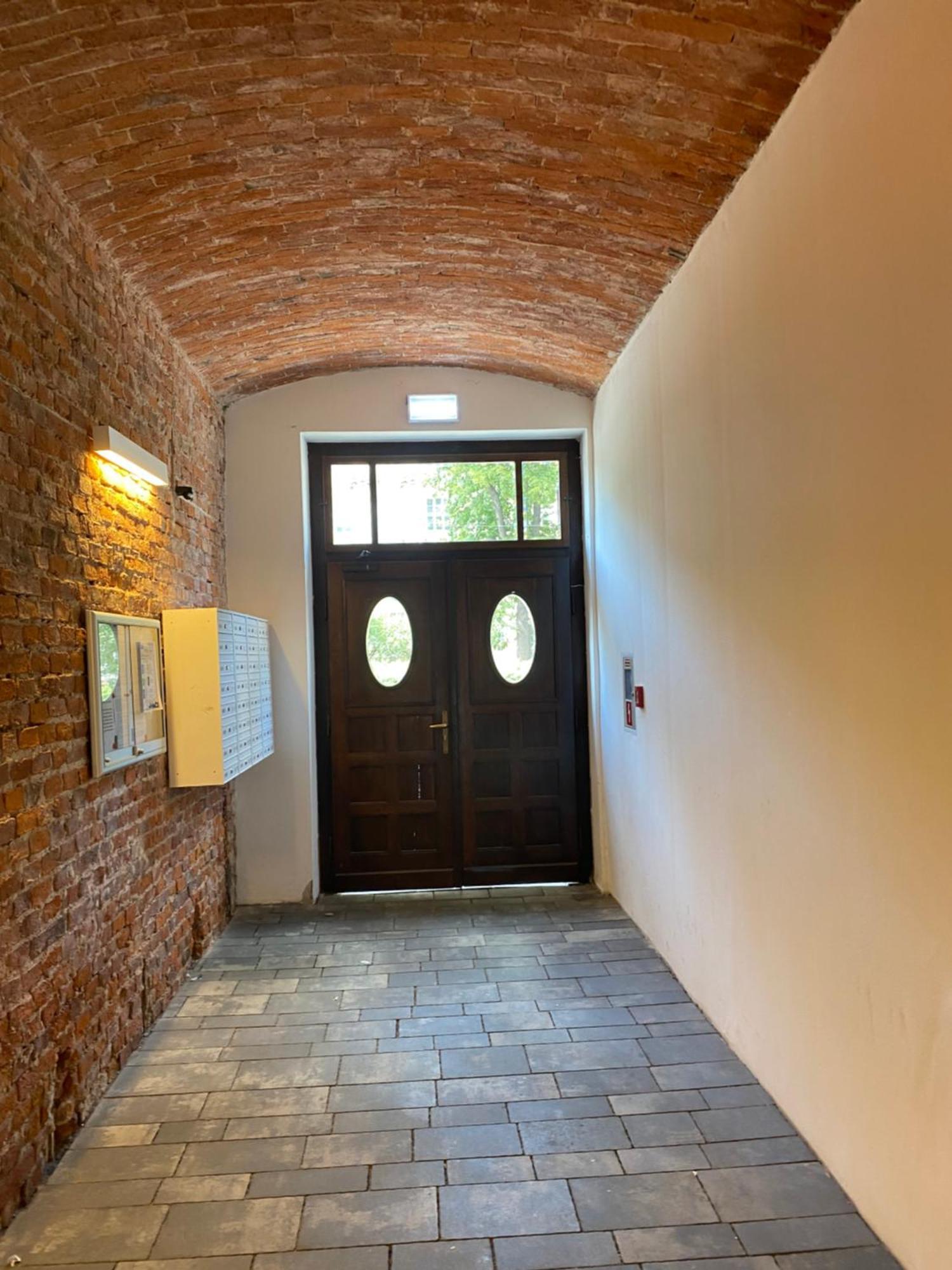 Апартаменты Charming Loft In The Old Town Краков Экстерьер фото